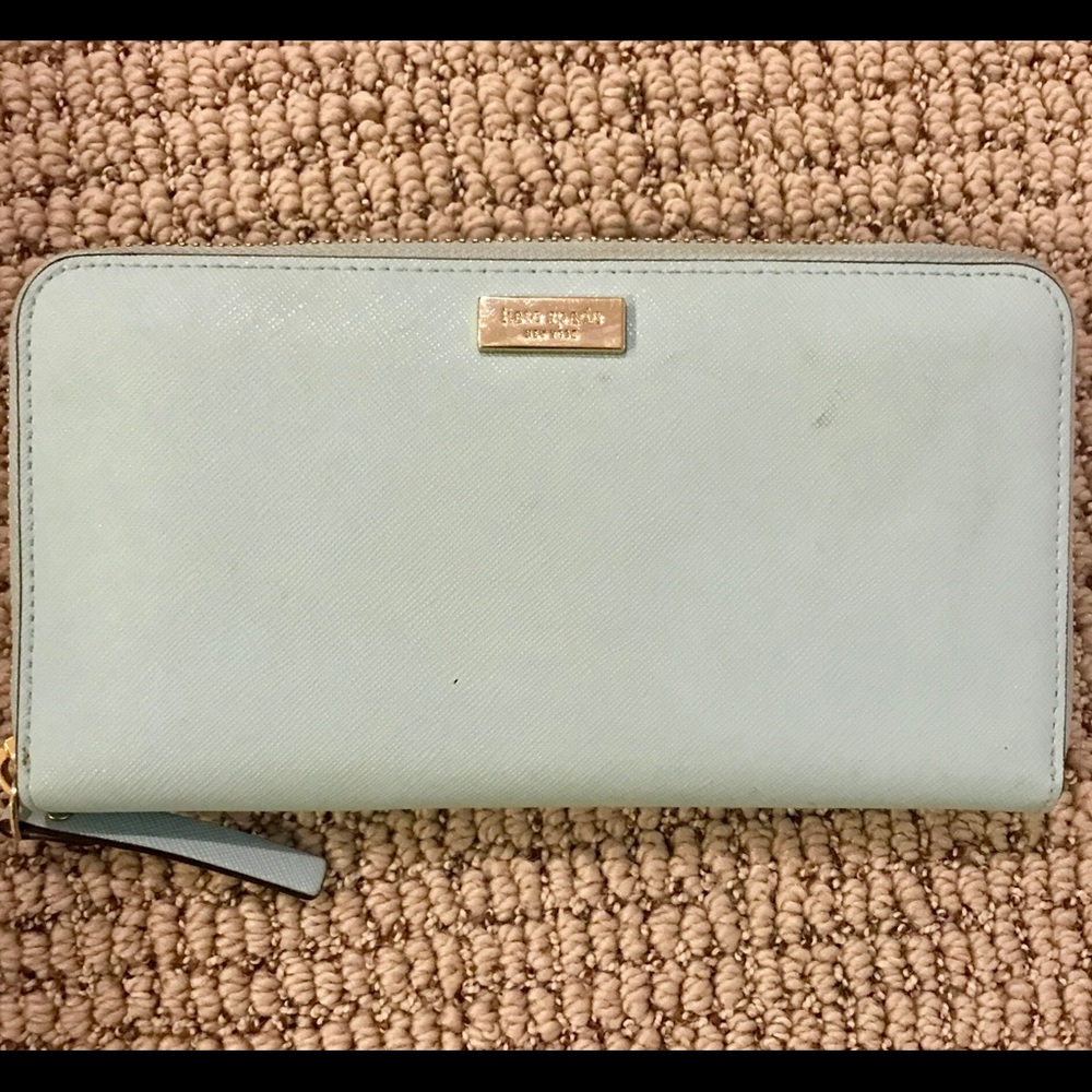 Lightly used Kate Spade saffiano leather wallet